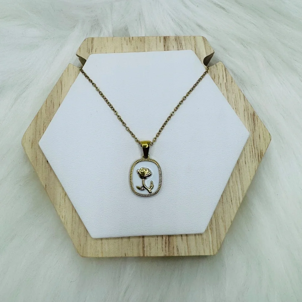 The Rose Pendant Necklace